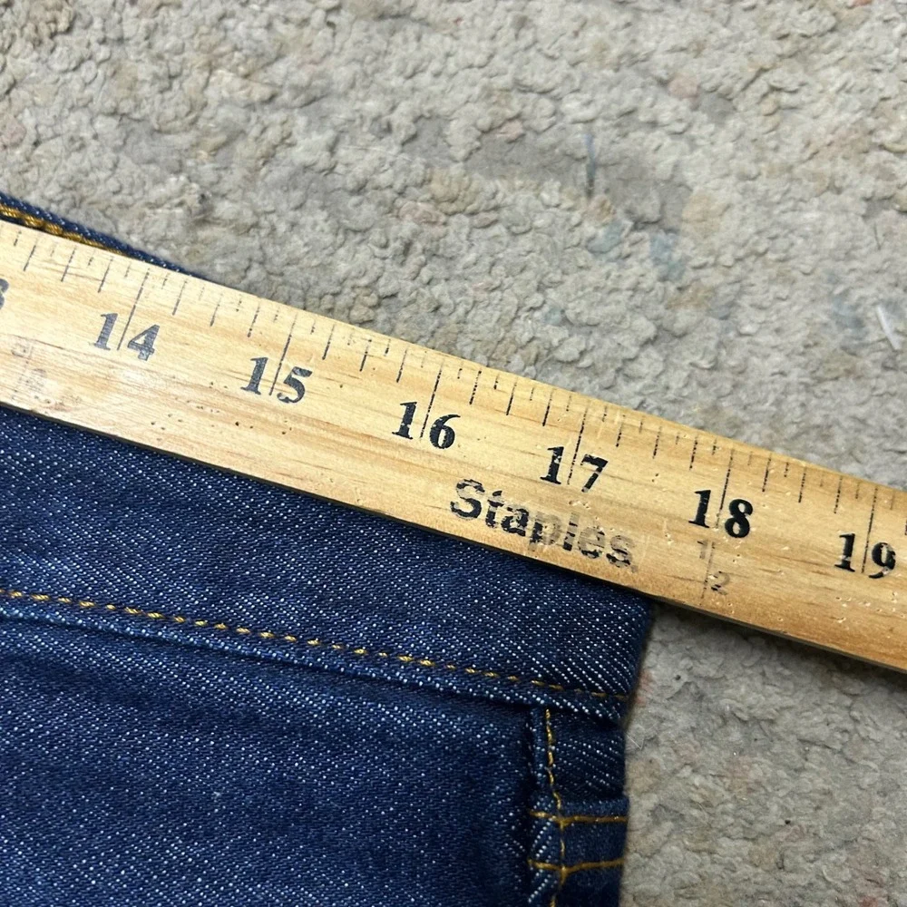 Levis measurements waist
